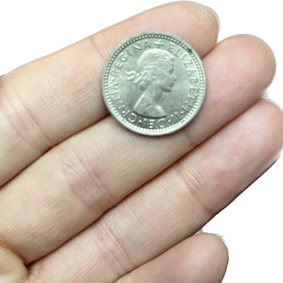 🎈$5 add on - 1963 SIX PENCE - Elizabeth II - Picture 2 of 6